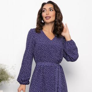 Платье синее в горошек с поясом от бренда LT Collection, выполнено из плательного полотна. Струящееся платье идеально подчёркивающее вашу женственность. Платье А-силуэта с красивым V-образный вырезом горловины красиво очертит зону декольте. Красивый пышный рукав на резинке.