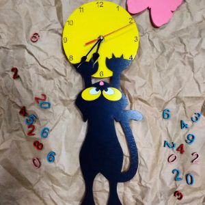 Часы &#34;Падающий кот&#34;