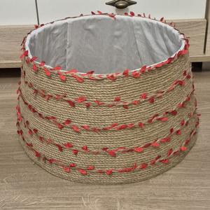 Юбка корзина для ёлки с красными листочками