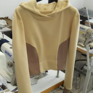 Короткое худи из футера.