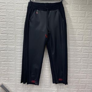 ЭКО кожа на резинке. Размеры 42-48 цена 17$