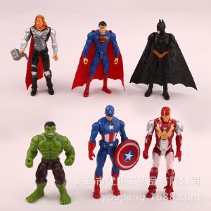 Фигурки высотой 10,5 см. Герои известных комиксов: Тор, Супермен, Бэтмен, Халк, Капитан Америка, Железный человек. Эти игрушки идеальны для коллекционеров, а также для детей. Собрав всех персонажей можно погрузиться в игру с головой.