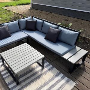 Подушки для садовой мебели по индивидуальным размерам. Большая палитра цветов ткани