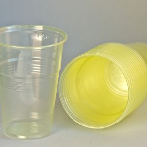 желтые одноразовые пластиковые стаканы 200 мл для горячих и холодных напитков Напра.рф