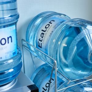 Etalon natural water