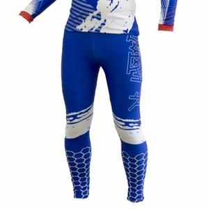 Однотонное и в цветах. Любой дизайн. Можно дополнить жилеткой их софтшелла (в дизайн формы)