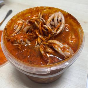 Щупальца кальмара в маринаде острые