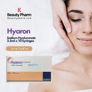 Hyaron – современный биоревитализант, который используется для комплексного омоложения кожи, устранения первых признаков старения дермы. В препарате содержится гиалуроновая кислота, а также вспомогательные компоненты, поддерживающие ее действие