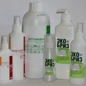 Дизинфекция (Антисептики, диасептики). Оптимакс применяется для дезинфекции инструментов из любого материала не повреждая его поверхность.
Диасептик 30 ,Экобриз применяется  для септической обработки. Обеспечивает безопасную работу мастера и клиента.
