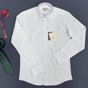 Мужская рубашка Slim fit
Модель- С-5
Цвет- 719
Размер: 38-45