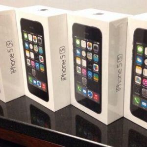 Apple Iphone 5s. Apple IPhone 4s,5,5c,5s 16gb/ 32gb/ 64gb

Привожу из Финляндии.

Apple iPhone в наличии:
* iPhone 5 16GB - 15.490 руб.
* iPhone 4s - 10.200 руб

* iPhone 5с 16GB - 15.990 руб.
* iPhone 5s 16GB - 20.490 руб.


