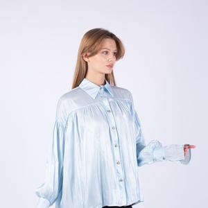 Праздничная рубашка из атласа