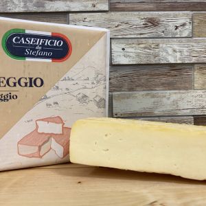 Сыр &#34;Таледжио&#34; полумягкий ,отлично подходит для сырной тарелки и приготовления из него различных блюд. Хорошо плавится.
Цена: 1890 р/кг