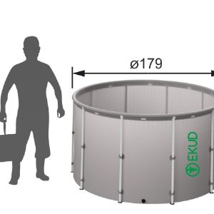 Складная емкость EKUD 2500 л. (высота 100 см.) в пропорции с человеком