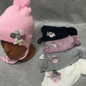 Шапка для девочек, 2-5 лет. Есть внутри с хлопковой подкладкой и с утеплителем