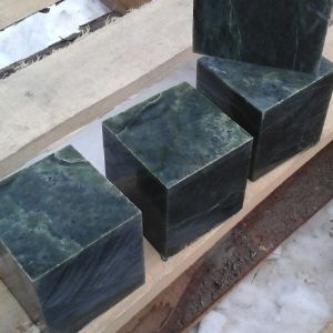 Нефрит кубики для бани и сауны-260руб кг.