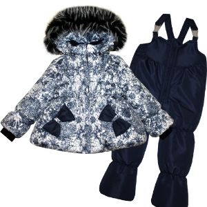 Комплект куртка и п/комбинезон Шнитки, модель SH-0173; размеры: 26, 28, 30; рост: 104, 110, 116; сезон — зима. Верх: DEWSPO 240T PU MILKY PRINT Подклад: велюр 95% хлопок Утеплитель — холлофан 400 гр. (t -30). Комплект верхней зимней одежды для девочки: куртка на молнии, капюшон и опушка отстегиваются, у полукомбинезона лямки регулируются.