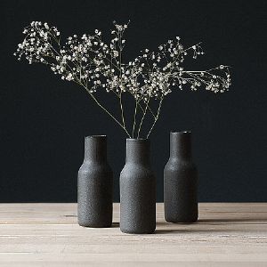 Черная матовая ваза &#34;Мини&#34; из керамик. Декор для оформления стола. Прсотота минимализма.