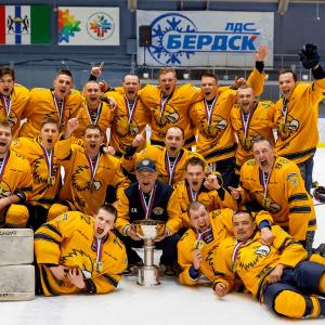 Выбираем только качественные износостойкие ткани, которые выводят влагу, выдерживают интенсивные нагрузки и хорошо тянутся, при этом сохраняют свой первоначальный вид