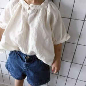 Свободная белая рубашка
Комплект мама-дочка (цена рубашки мамы 39.05$)
Материал: лен
Цвет: белый
Размер: 5,7,9,11,13, free (для мам)
Цена за одну единицу товара - 20.9 $