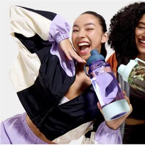 Go Bottle, бутылки с которыми Вы всегда находу!
Доступны в двух объёмах: 700 мл и 1200 мл
Яркие и насыщенные цвета
Отсутствие дешёвого пластика в составе

Go Bottle - полный вперёд!