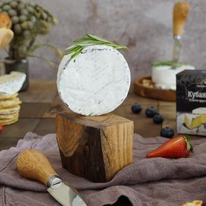 Сыр с белой плесенью "Кубань Элит" в пепле фруктовых деревьев