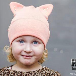 Демисезонная шапка, кошечка. 