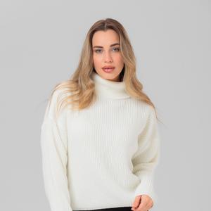 Качественный женский свитер вязаный, стильный и удобный для создания модных образов. Отлично подходит для розничной торговли.