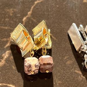 Серая яшма и позолота