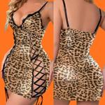 Роскошная Ночная Сорочка с Эффектом Кожи и Шнуровкой