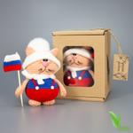 Вязанный сувенир ручной работы Llanten Кот Патриот