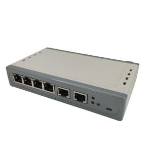 «Каракурт 4+2» — Ethernet коммутатор с функцией Passive PoE и питанием от 12-36В специально разработанный для цифровых систем видеонаблюдения, в которых необходимо обеспечить бесперебойное питание IP устройств. Конфигурация «Каракурта 4+2»: 4Poe(10/100Mb)+2UpLink (100Mb). Т.е., он имеет 4 PoE порта   и 2 UpLink порта, и осуществляет автоматическую коммутацию данных между этими портами. Коммутатор предназначен для организации проводных сетей передачи данных, в которых применяются устройства, поддерживающие технологию PoE с напряжением питания 46-57 В. «Каракурт 4+2» обеспечивает преобразование питающего постоянного напряжения (12-36 В) в стабилизированное напряжение PoE (46-57 В) с возможностью его регулировки (регулятор на боковой стенке) для компенсации падения напряжения в линии питания и передачи данных (кабель типа витая пара cat.5, cat.6). В некоторых случаях, возможность регулировки напряжения PoE может избавить от необходимости использования довольно дорогих удлинителей PoE.