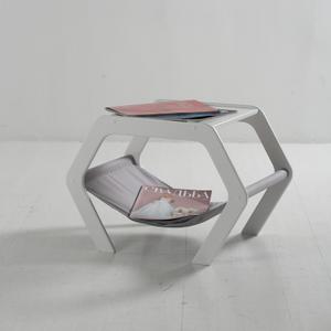 История о гармонии, заботе о питомце и тепле натуральной березовой фанеры.
Это больше, чем просто столик
Этот предмет — элегантное решение двух задач сразу. Для вас — это стильная, прочная и функциональная поверхность, завершающая облик гостиной или зоны отдыха. Для вашей кошки — это бесценный подарок: собственное, безопасное, невероятно уютное и возвышенное место для сна, наблюдения и чувства полной защищенности прямо в центре семейной жизни. Он создает уникальную связь между вашим комфортом и счастьем питомца, делая дом по-настоящему гармоничным пространством для всех его обитателей. Это воплощение заботы, оформленное в теплых тонах натурального дерева.