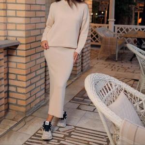 Костюм вязаный