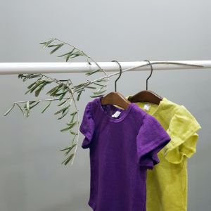 Женская футболка,
Материал: трикотаж
Цвет: лиловый и лимонный
Размер:5,7,9,11,13
Цена за одну единицу товара - 8.55 $