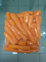 Морковь очищенная в вакуумной упаковке