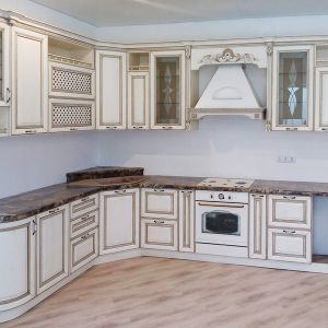 Кухня, фасады мдф крашенный с патиной под золото, фурнитура Blum