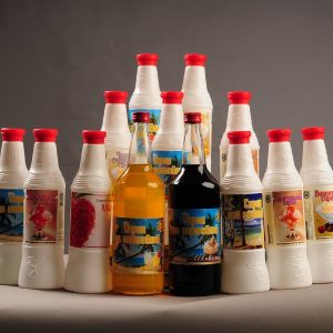 Коктейльные сиропы и топпинги. В ассортименте 40 видов коктейльных сиропов и 10 видов топпингов.