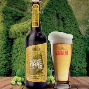 Лимитированное светлое пиво
в стиле India Pale Ale, «изюминка»  которого – сочетание 5-ти сортов  солода и 6-ти видов хмеля. Показывает  самый высокий рост продаж из всего  портфеля холдинга