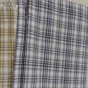 Стиранный хлопок — натуральная ткань для постельного белья из 100% хлопкового волокна. Проходит предварительную стирку на производстве, благодаря чему становится мягкой, матовой и приятной к телу уже с первого использования. Хорошо пропускает воздух, впитывает влагу, не электризуется и подходит для ежедневного сна в любое время года. Ткань устойчива к многократным стиркам, не дает сильной усадки и сохраняет форму и цвет. Оптимальный выбор для комфортного и долговечного постельного белья.