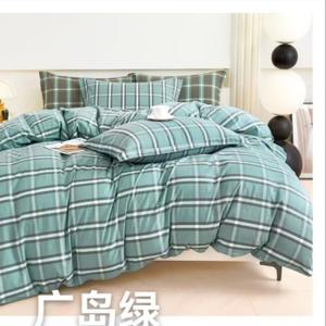 Стиранный хлопок — натуральная ткань для постельного белья из 100% хлопкового волокна. Проходит предварительную стирку на производстве, благодаря чему становится мягкой, матовой и приятной к телу уже с первого использования. Хорошо пропускает воздух, впитывает влагу, не электризуется и подходит для ежедневного сна в любое время года. Ткань устойчива к многократным стиркам, не дает сильной усадки и сохраняет форму и цвет. Оптимальный выбор для комфортного и долговечного постельного белья.