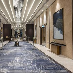 Ковровые покрытия для коридорах
Состав: 80% Шерсть 20% Полиамид
Плотность: 7/8
Высота ворса:8мм
Обшая Высота:11мм
Весь ворса: 837 гр/м2
Обший весы:1944 гр/м2
Основа: Джут
Пожарный сертификат: КМ2