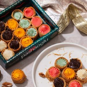 Кадаиф с цветным кремом