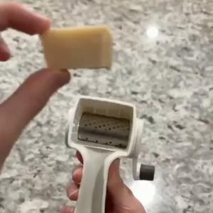 Вращающаяся терка для сыра цена-620₽