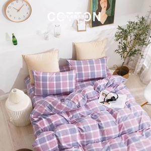 Стиранный хлопок — натуральная ткань для постельного белья из 100% хлопкового волокна. Проходит предварительную стирку на производстве, благодаря чему становится мягкой, матовой и приятной к телу уже с первого использования. Хорошо пропускает воздух, впитывает влагу, не электризуется и подходит для ежедневного сна в любое время года. Ткань устойчива к многократным стиркам, не дает сильной усадки и сохраняет форму и цвет. Оптимальный выбор для комфортного и долговечного постельного белья.