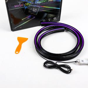 Контурная RGB подсветка между лобовым стеклом и панелью
Сделайте свои поездки яркими и увлекательными с помощью данной LED полосы для салона автомобиля. Поможет зарядить Ваш автомобиль атмосферой уюта и стиля.

Подсветка поддерживает множество красивых режимов переливания, которые создают незабываемую атмосферу в салоне вашего автомобиля.

Управление подсветкой осуществляется приложением (установка через QR код).

Комплект:
- 1 LED полоса (1090 мм).
- Проводка.
- Монтажный инструмент.