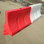 Блок (барьер) дорожный разделительный водоналивной пластиковый 1200 Ротопласт