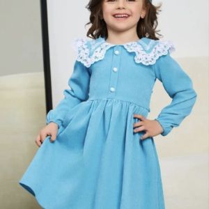 Детская платье с красивым воротником с переди пуговицы