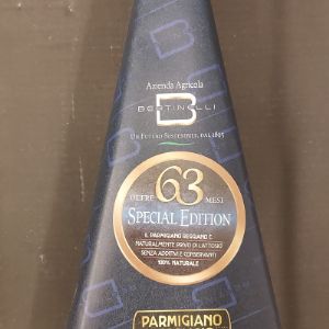 Parmigiano Reggiano 63 mesi 500 gr  23 euro pezzo