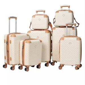 Артикул: 827-бежевый 
материал: АВС Пластик
мини-чемоданы (дорожные кейсы) 12 и 14" дюймов
Чемоданы- 16", 18".20",22."24" дюйма